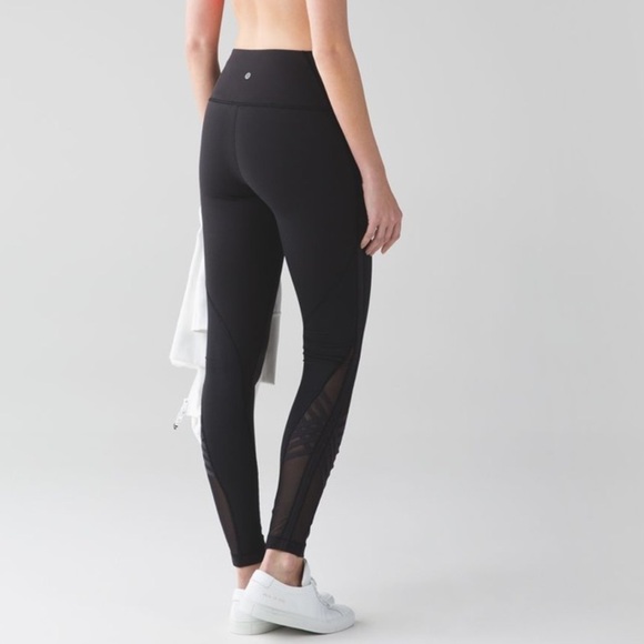 Lululemon Black Minimalist Tight Luxtreme - Picture 4 of 9